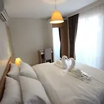 Seker Apartment *